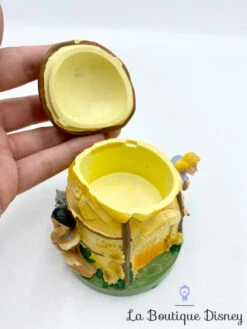 Boite Résine Pocahontas Disney Vintage Hutte John Smith Meeko 14 Boite Résine Pocahontas Disney Vintage Hutte John Smith Meeko -Disney boite resine pocahontas tipi disney box vintage dent 3