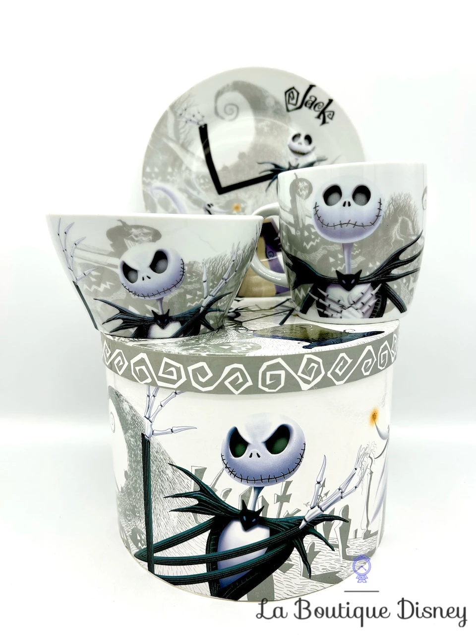 Coffret Vaisselle L'étrange Noël De Mr Jack Disney Store Tim Burton Assiette Bol Tasse Mug Jack Skellington Zéro 4 Coffret Vaisselle L'étrange Noël De Mr Jack Disney Store Tim Burton Assiette Bol Tasse Mug Jack Skellington Zéro – Image 2