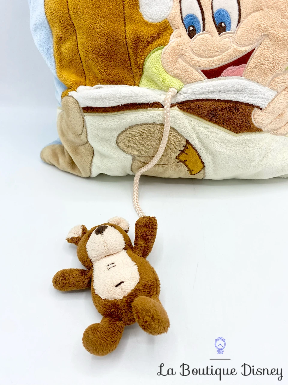 Coussin Simplet Disney Store Oreiller Blanche Neige Et Les Sept Nains Peluche Poche 6 Coussin Simplet Disney Store Oreiller Blanche Neige Et Les Sept Nains Peluche Poche – Image 4