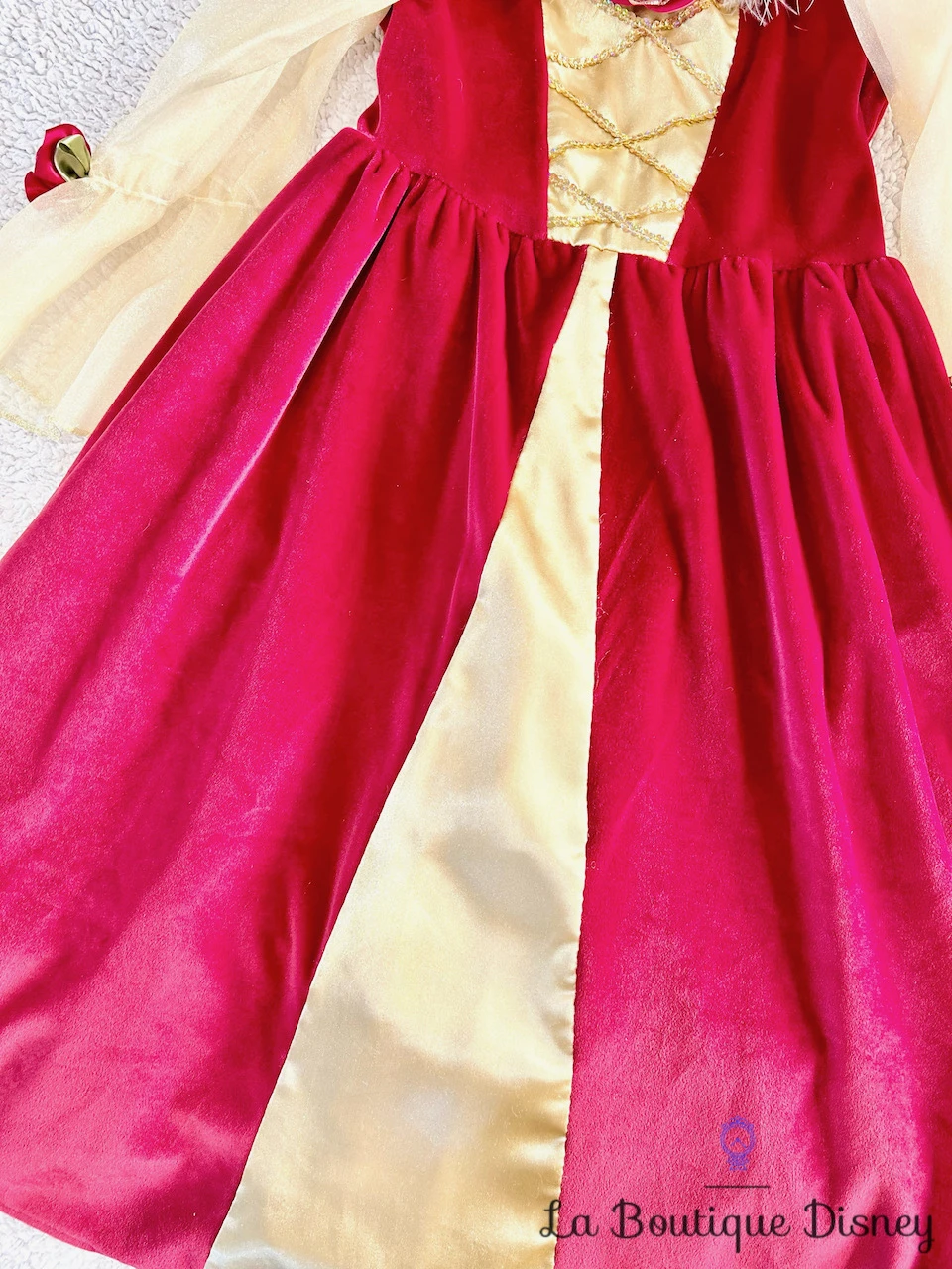 Déguisement Belle Rouge La Belle Et La Bête Disney Store Exclusive Taille 7/8 Ans Robe Velours Rouge Jaune 6 Déguisement Belle Rouge La Belle Et La Bête Disney Store Exclusive Taille 7/8 Ans Robe Velours Rouge Jaune – Image 4