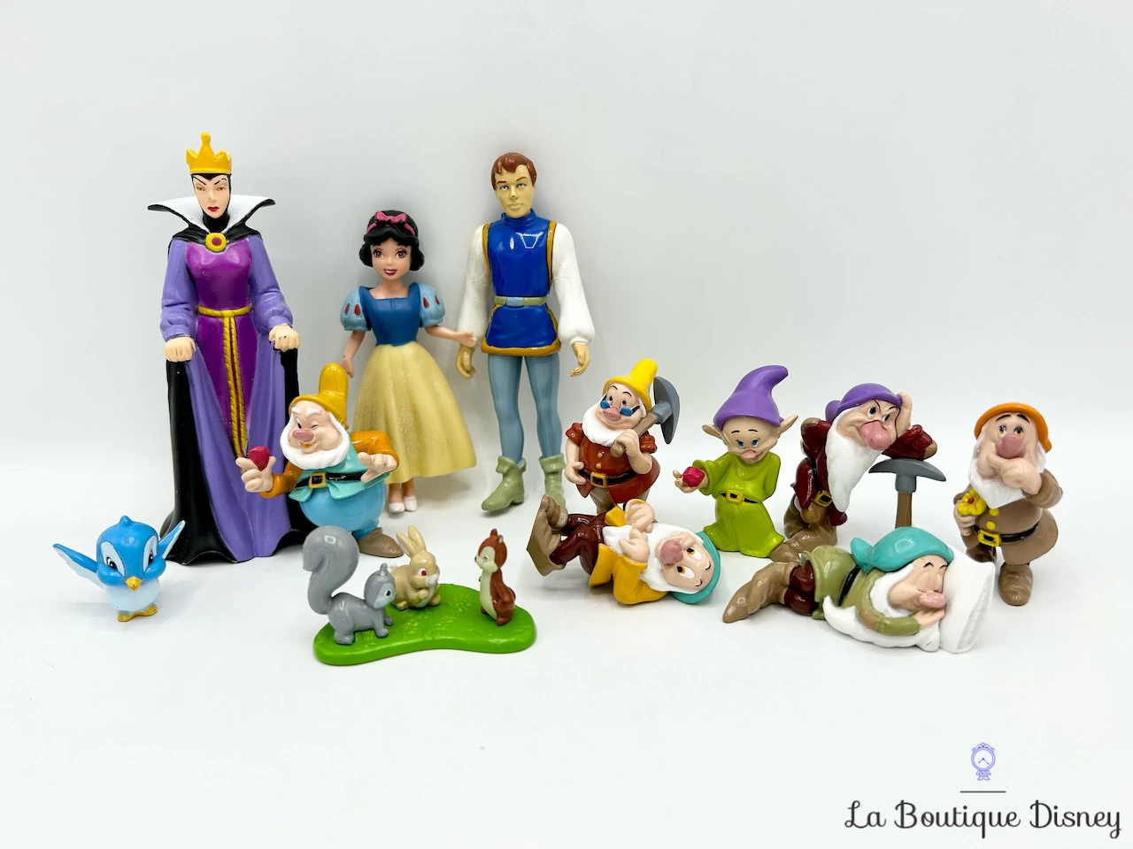 Figurines Blanche Neige Et Les Sept Nains Playset Disney Store Coffret Ensemble De Jeu 4 Figurines Blanche Neige Et Les Sept Nains Playset Disney Store Coffret Ensemble De Jeu – Image 2