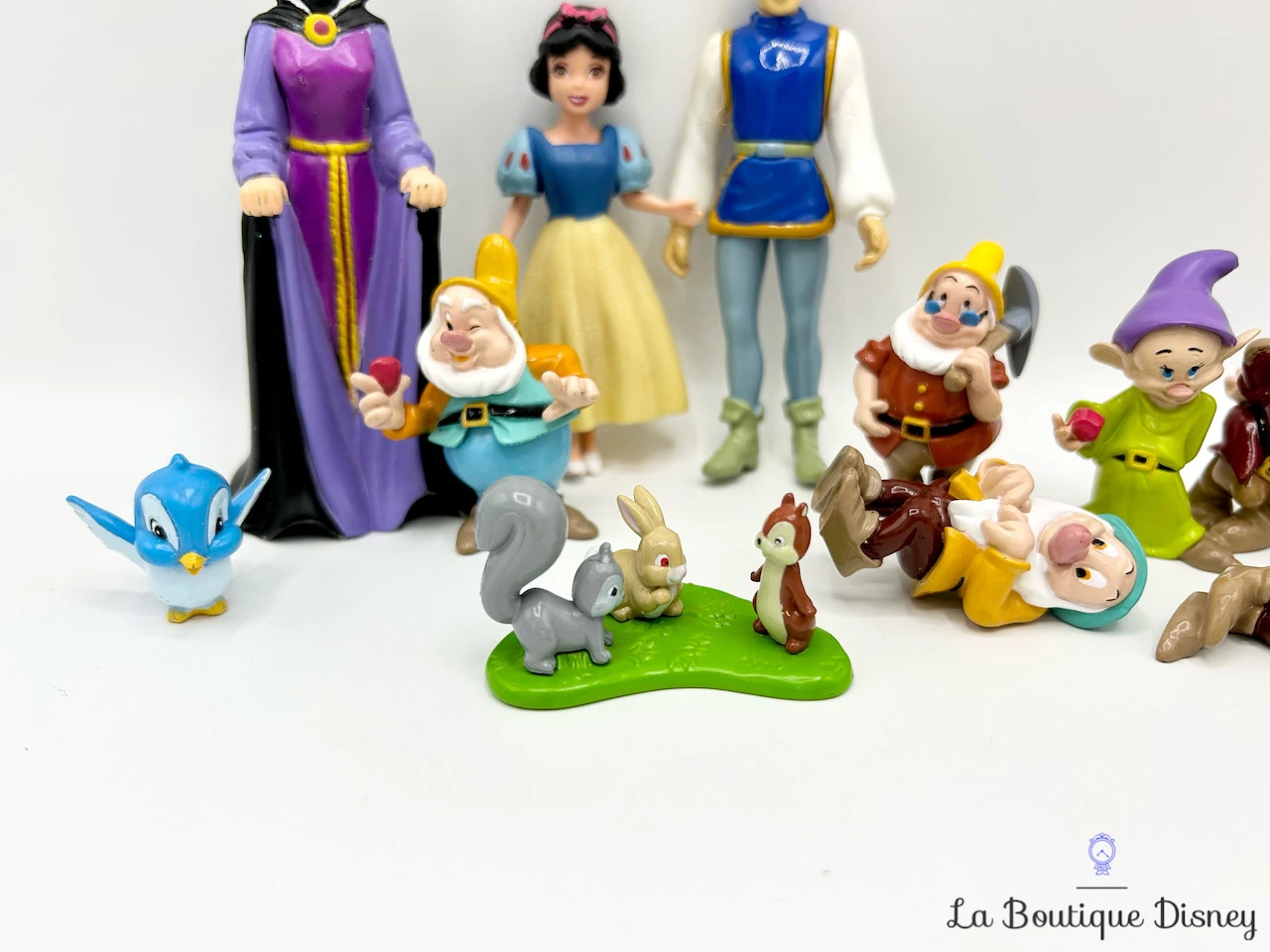 Figurines Blanche Neige Et Les Sept Nains Playset Disney Store Coffret Ensemble De Jeu 6 Figurines Blanche Neige Et Les Sept Nains Playset Disney Store Coffret Ensemble De Jeu – Image 4