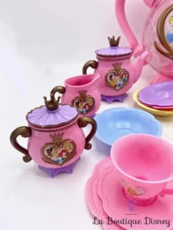 Jouet Dinette Princesses Théière Disney Store Plastique Rose 14 Jouet Dinette Princesses Théière Disney Store Plastique Rose -Disney jouet dinette theiere princesses disney store rose plastique 8