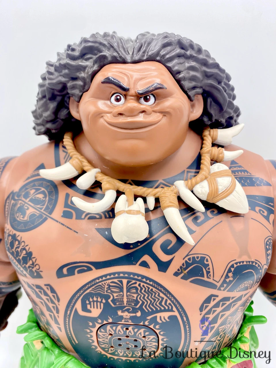 Jouet Figurine Musicale Maui En Vedette Disney Store 2017 Vaiana Demi Dieu Hameçon Interactif 31 Cm 6 Jouet Figurine Musicale Maui En Vedette Disney Store 2017 Vaiana Demi Dieu Hameçon Interactif 31 Cm – Image 4