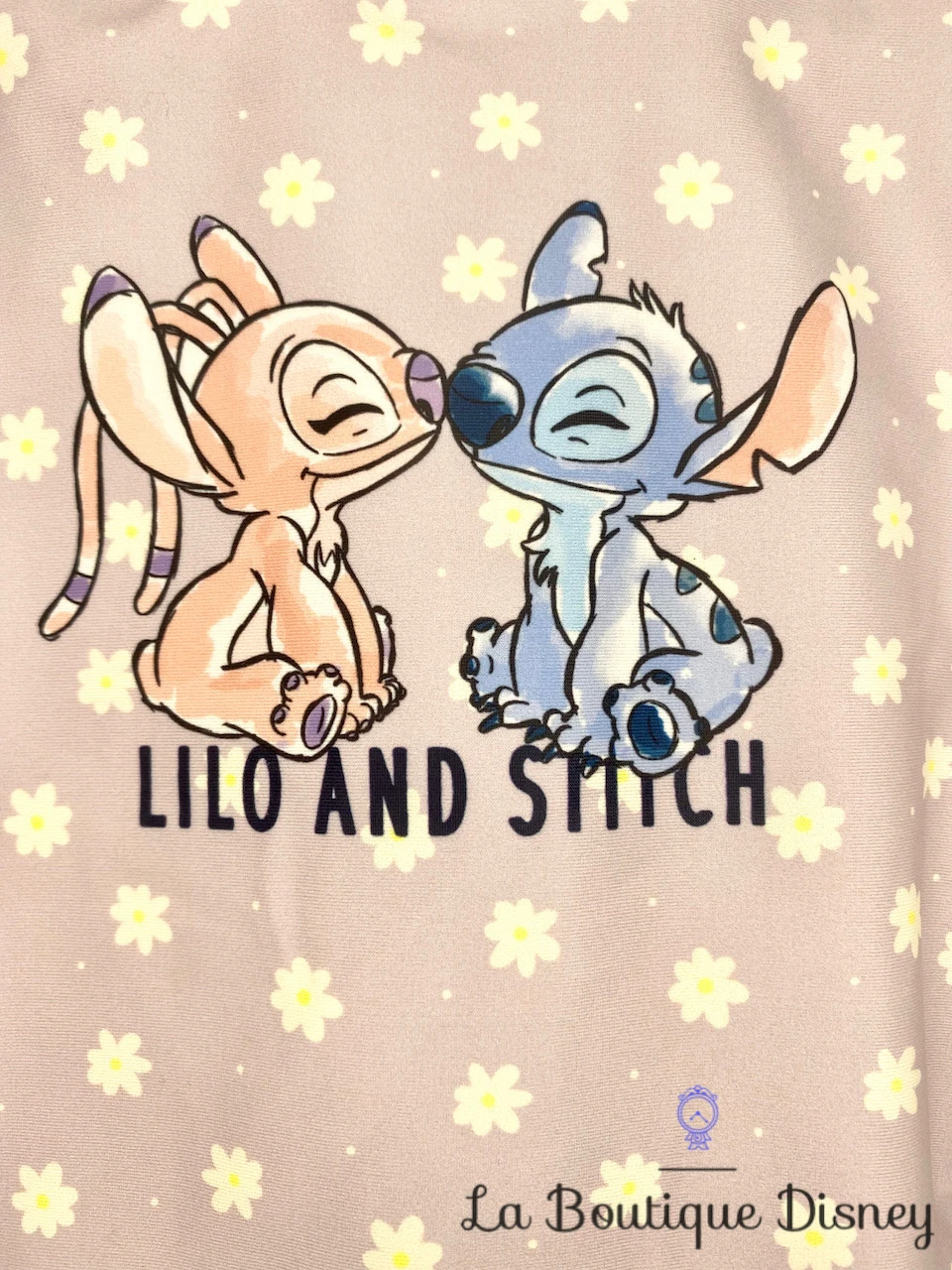 Maillot De Bain Une Pièce Stitch Angel Disney Taille 5 Ans Lilo Et Stitch Violet Fleurs 4 Maillot De Bain Une Pièce Stitch Angel Disney Taille 5 Ans Lilo Et Stitch Violet Fleurs – Image 2