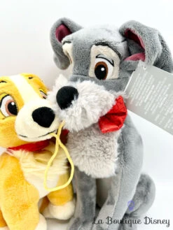 Peluche La Belle Et Le Clochard Noël Bisous Disney Store 2019 Chiens Nez Aimanté -Disney peluche la belle et le clochard noel spaghetti disney store bisous aimant 3