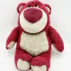 Peluche Lotso Toy Story Disney Store Disney Parks Ours Rose Fraise 35 Cm 2 Peluche Lotso Toy Story Disney Store Disney Parks Ours Rose Fraise 35 Cm -Disney peluche lotso ours rose toy story disney store 0