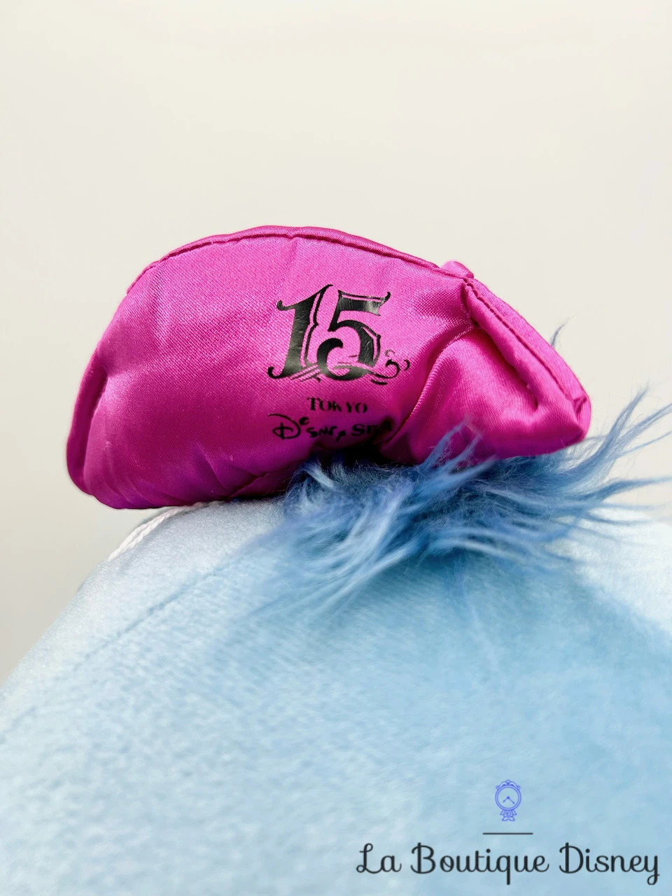 Peluche Stitch 15 ème Anniversaire Tokyo Disney Sea 2016 Japon 15 Ans 38 Cm 5 Peluche Stitch 15 ème Anniversaire Tokyo Disney Sea 2016 Japon 15 Ans 38 Cm – Image 3