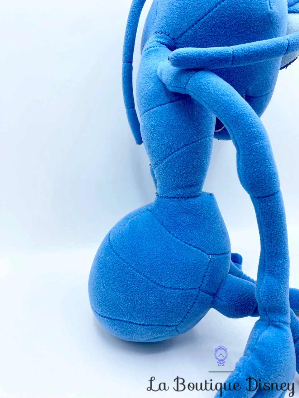 Peluche Tilt 1001 Pattes XXL Disney Store Insecte Fourmi Bleu Articulé 58 Cm 7 Peluche Tilt 1001 Pattes XXL Disney Store Insecte Fourmi Bleu Articulé 58 Cm – Image 5