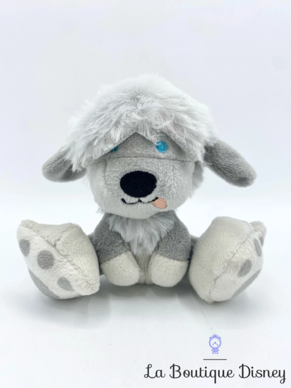 Peluche Max Tiny Big Feet Disney Store La Petite Sirène Chien Gris Blanc 10 Cm 3 Peluche Max Tiny Big Feet Disney Store La Petite Sirène Chien Gris Blanc 10 Cm
