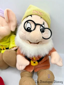 Peluche 7 Nains Blanche Neige Et Les Sept Nains Disney 34 Cm 14 Peluche 7 Nains Blanche Neige Et Les Sept Nains Disney 34 Cm -Disney peluches les sept nains blanche neige disney 7 nains belgium 8