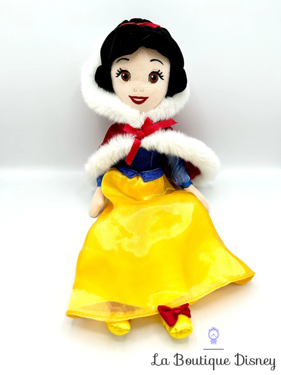 Poupée Chiffon Blanche Neige Hiver Disney Store 2019 Peluche Princesse Manteau Cape Rouge 48 Cm 3 Poupée Chiffon Blanche Neige Hiver Disney Store 2019 Peluche Princesse Manteau Cape Rouge 48 Cm