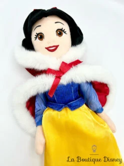Poupée Chiffon Blanche Neige Hiver Disney Store 2019 Peluche Princesse Manteau Cape Rouge 48 Cm 10 Poupée Chiffon Blanche Neige Hiver Disney Store 2019 Peluche Princesse Manteau Cape Rouge 48 Cm -Disney poupee chiffon blanche neige cape hiver disney store 2019 peluche 45 cm 4