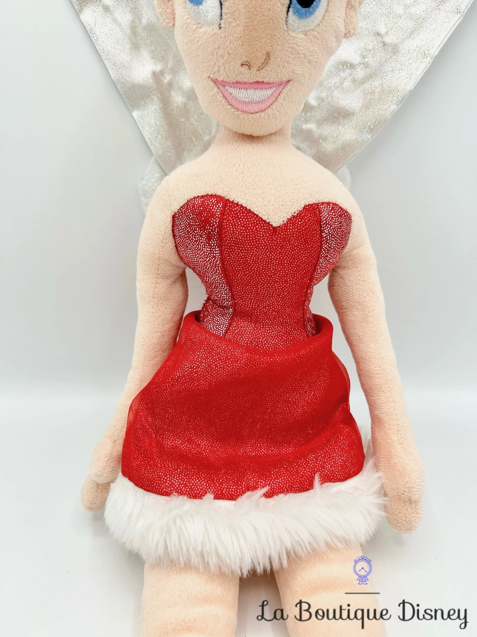 Poupée Chiffon Fée Clochette Noël Disney Store 2011 Peluche Peter Pan Robe Rouge 56 Cm 5 Poupée Chiffon Fée Clochette Noël Disney Store 2011 Peluche Peter Pan Robe Rouge 56 Cm – Image 3