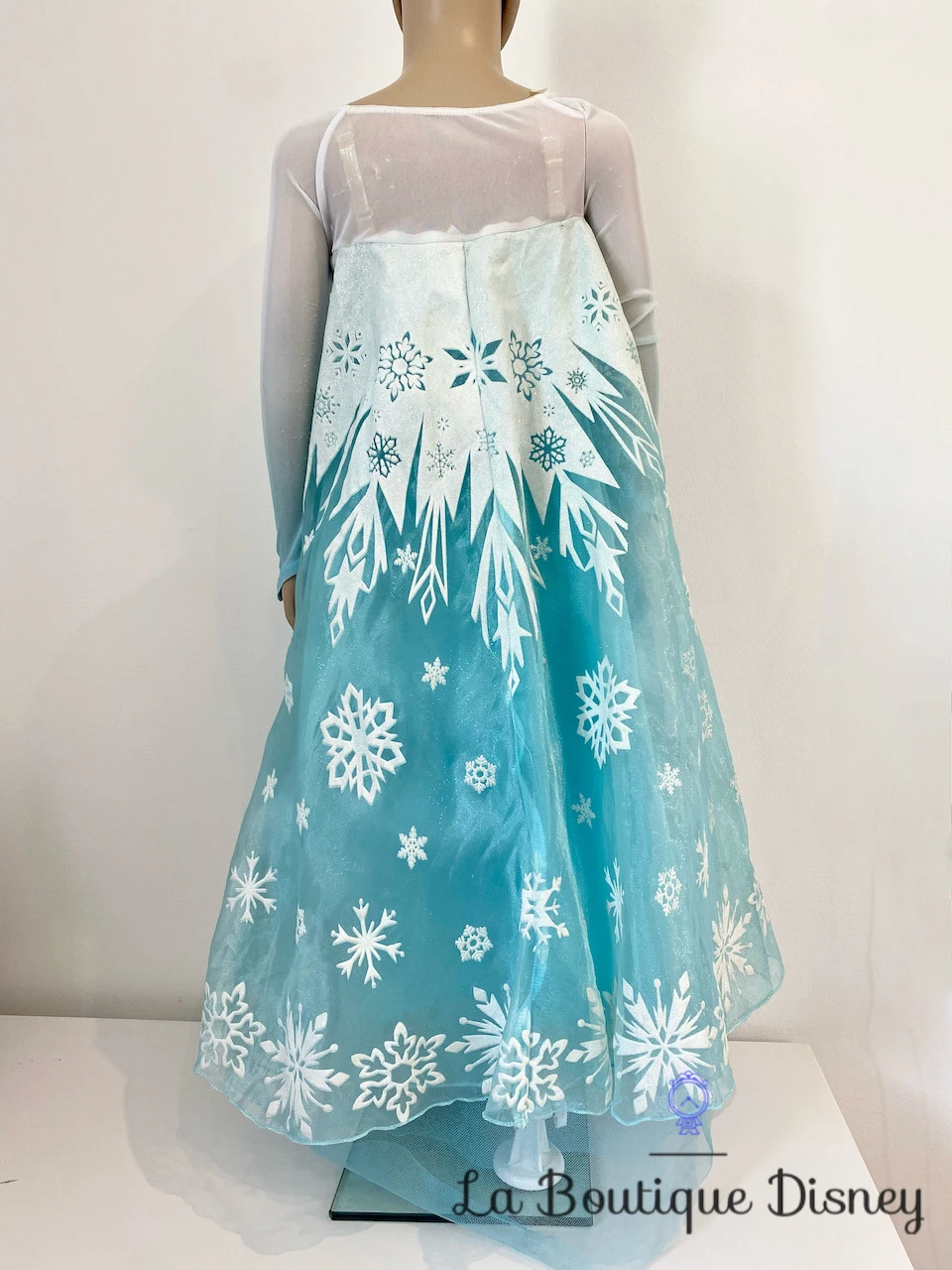 Déguisement Elsa La Reine Des Neiges Disney Store Taille 4 Ans Robe Bleu Cape Strass 5 Déguisement Elsa La Reine Des Neiges Disney Store Taille 4 Ans Robe Bleu Cape Strass – Image 3