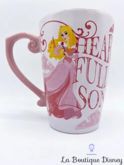 Tasse Aurore La Belle Au Bois Dormant Disney Store Original Mug Rose Heart Full Of Song Fées