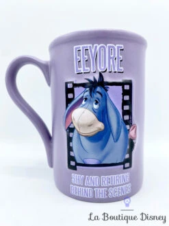 Tasse Bourriquet Eeyore Cinéma Disney Store Exclusive Mug Winnie L'ourson Violet Shy And Retiring -Disney tasse bourriquet cinema disney store mug eeyore shy and retiring behind the scenes violet 5