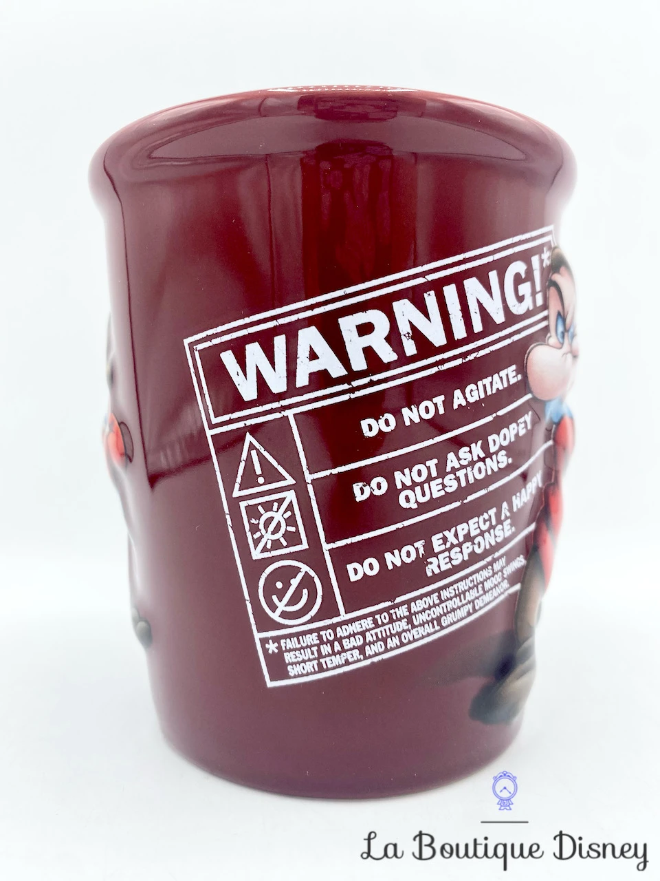 Tasse Grincheux Warning Disney Mug Blanche Neige Et Les Sept Nains Bordeau Relief 3D 4 Tasse Grincheux Warning Disney Mug Blanche Neige Et Les Sept Nains Bordeau Relief 3D – Image 2