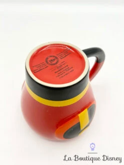 Tasse Indestructibles Disney Store 2014 Mug Logo Costume Rouge Relief 3D 13 Tasse Indestructibles Disney Store 2014 Mug Logo Costume Rouge Relief 3D -Disney tasse indestructibles disney store mug rouge tee shirt relief 3d 3