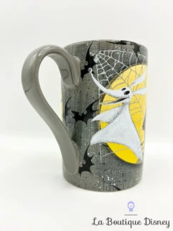 Tasse Jack Skellington Zéro Disney Store Mug ShopDisney L'étrange Noël De Monsieur Jack Gris Jaune 11 Tasse Jack Skellington Zéro Disney Store Mug ShopDisney L'étrange Noël De Monsieur Jack Gris Jaune -Disney tasse jack skellington zero disney parks mug shopdisney gris jaune nightmare before christmas 1