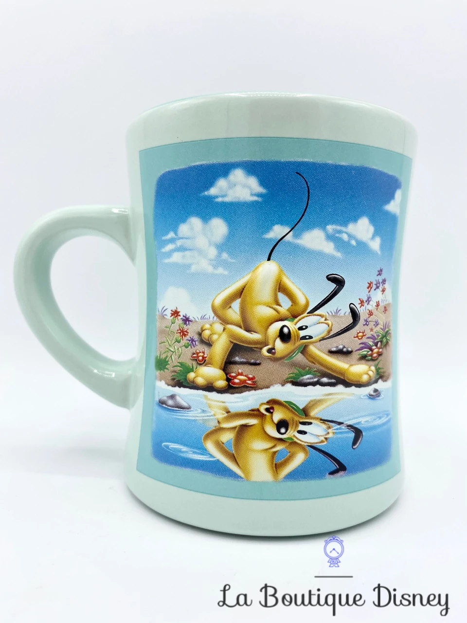 Tasse Pluto Reflet The Disney Store Mug Bleu Chien Jaune Eau Rivière 5 Tasse Pluto Reflet The Disney Store Mug Bleu Chien Jaune Eau Rivière – Image 3