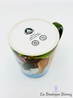 Tasse Robin Des Bois Disney Store 2018 Mug Petit Jean Vert -Disney tasse robin des bois disney store mug vert dessin croquis scene film 5