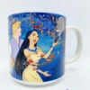 Tasse Scène Pocahontas Disney The Walt Disney Company England Mug Scène Film John Smith Meeko -Disney tasse scene pocahontas the walt disney company england mug scene film bleu 1