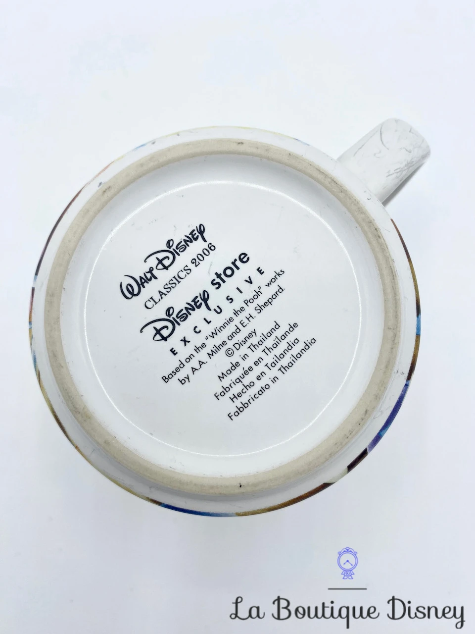 Tasse Scène Winnie L'ourson Disney Store Exclusive Classics 2006 Mug Scène Film Maison Vent 8 Tasse Scène Winnie L'ourson Disney Store Exclusive Classics 2006 Mug Scène Film Maison Vent – Image 6