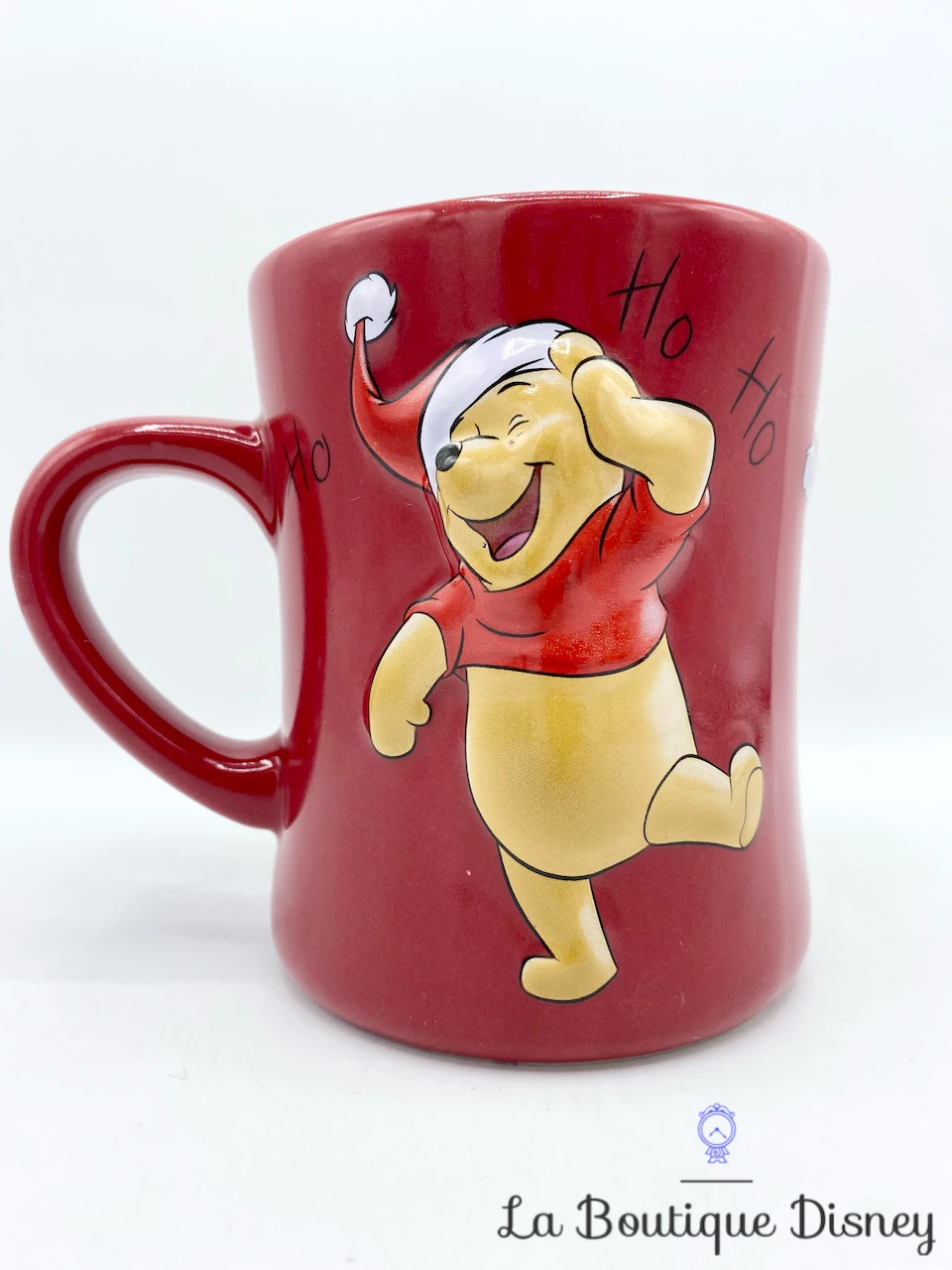 Tasse Winnie L'Ourson Disney Store Exclusive Mug Noël Rouge Ho Ho Relief 3D 5 Tasse Winnie L'Ourson Disney Store Exclusive Mug Noël Rouge Ho Ho Relief 3D – Image 3